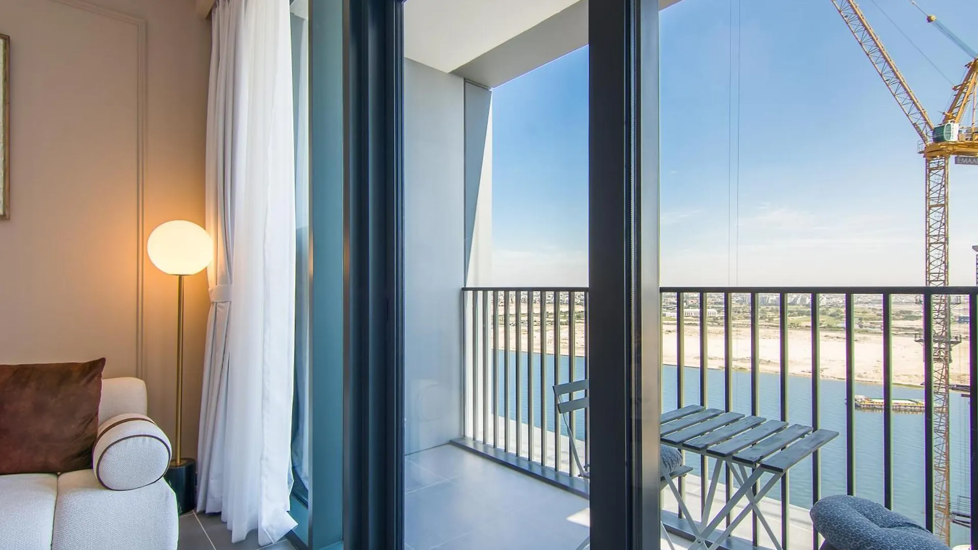 2003 Emaar Creek Harbour Edge Luxury Residences 1Br Dubai Apartment