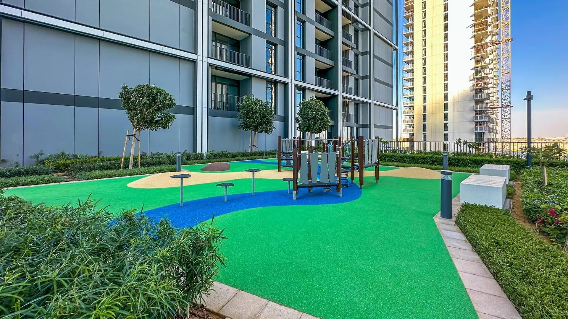 2003 Emaar Creek Harbour Edge Luxury Residences 1Br Dubai Apartment