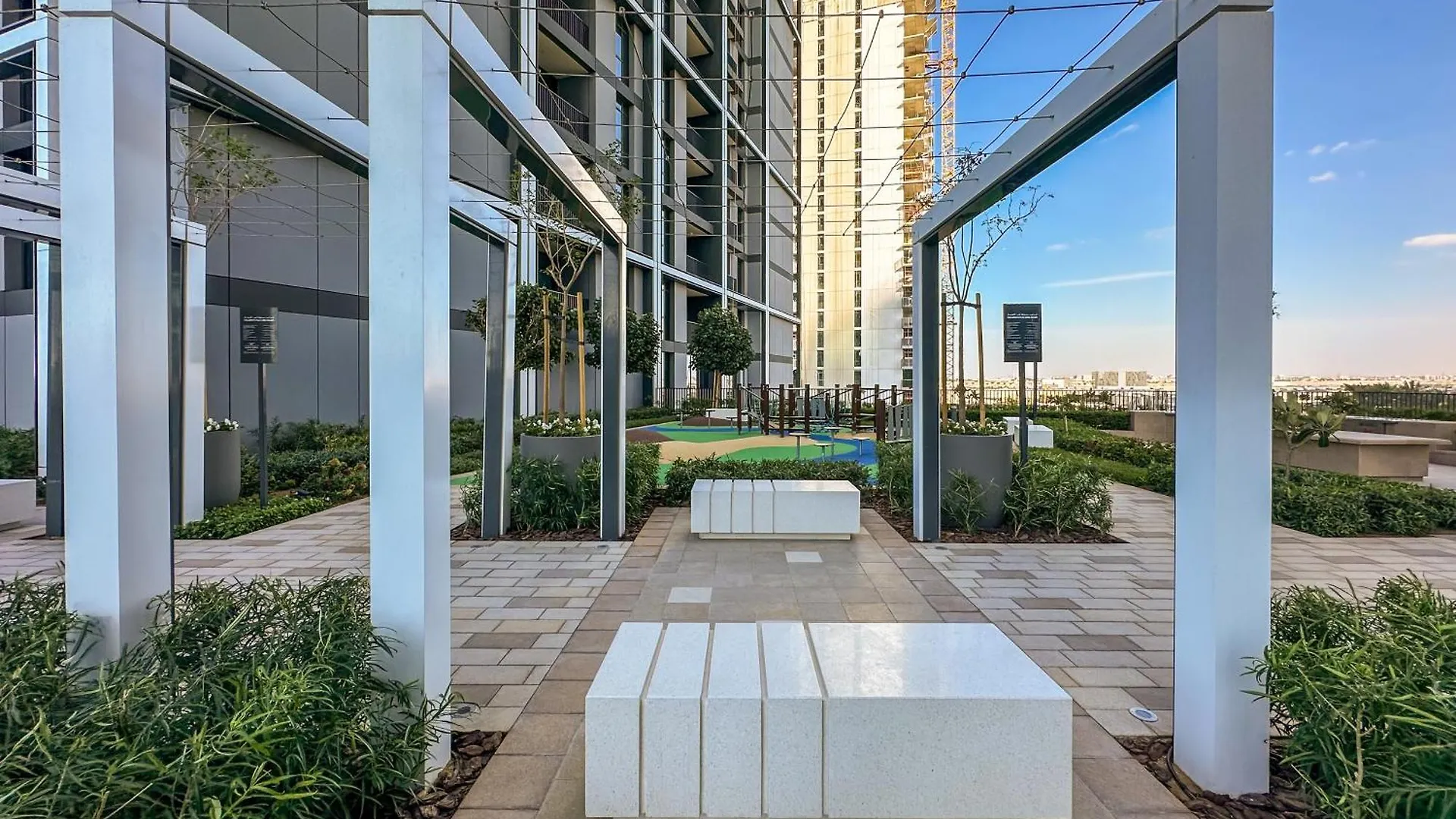 2003 Emaar Creek Harbour Edge Luxury Residences 1Br Dubai 0*,