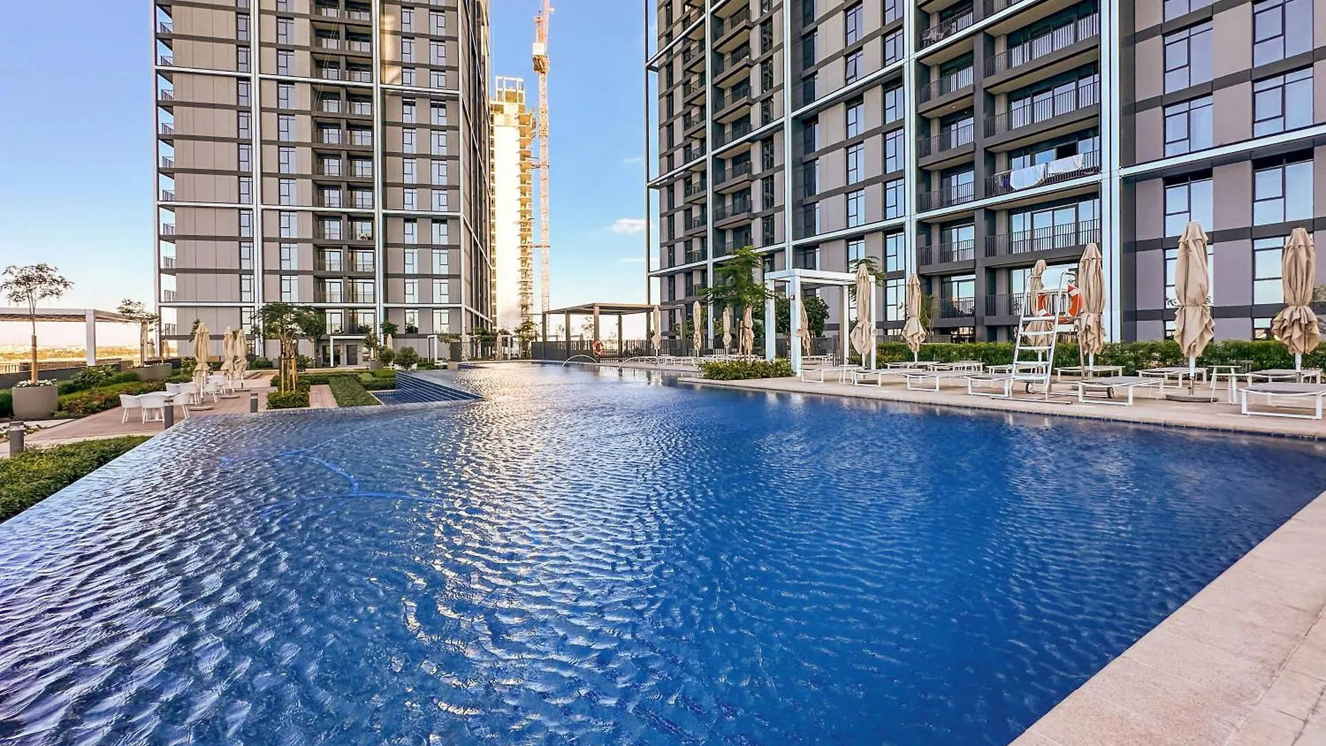 2003 Emaar Creek Harbour Edge Luxury Residences 1Br Dubai United Arab Emirates